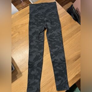 Belly Bandit postpartum Mother Tucker leggings. Size M